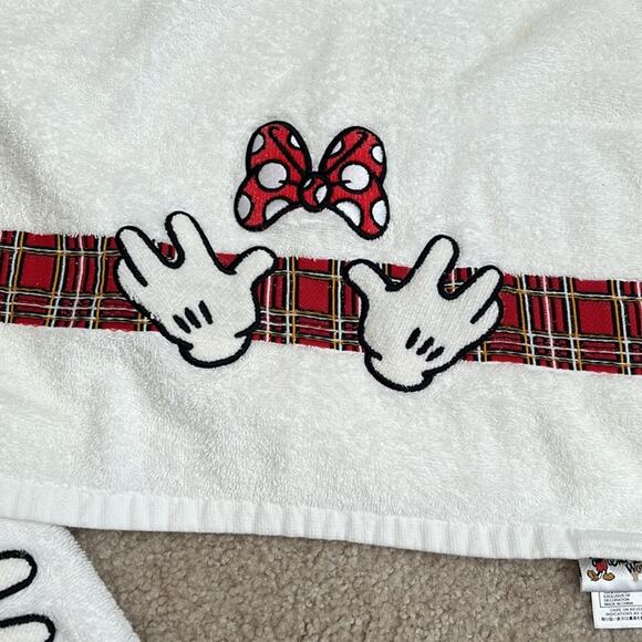 Disney World Mickey bath‎ and hand towel - Picture 3 of 10